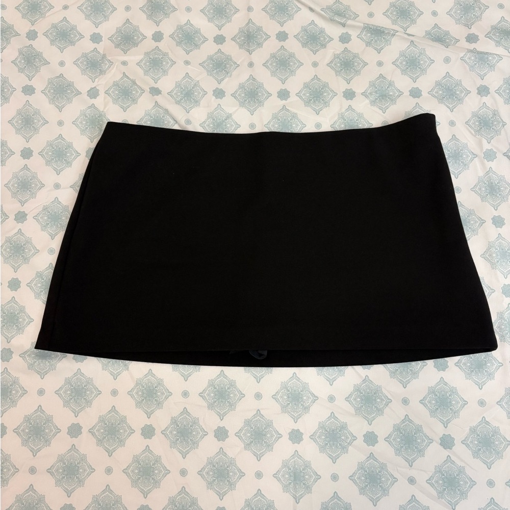 Abercrombie & Fitch Scarlett Low Rise Micro Skort